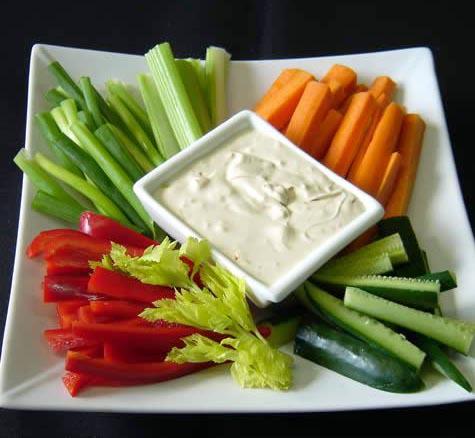 plato con verduras frescas